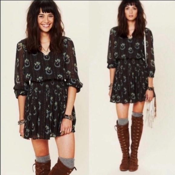 Free People Dresses & Skirts - Free People Wild Horses  smocked mini dress